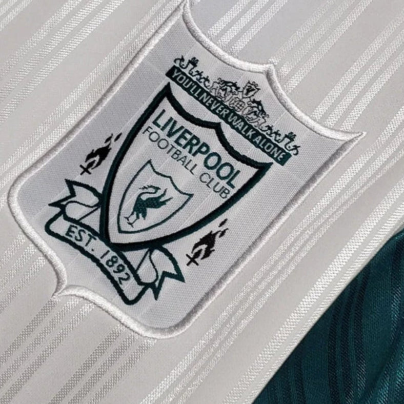 Liverpool 1995/1996 Away Retro Football Shirt