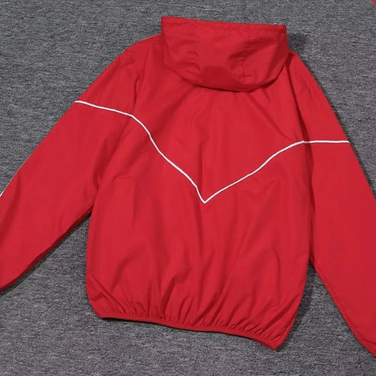 Cortavientos rojo del Arsenal 2024/2025
