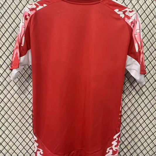 Camiseta de fútbol roja especial del Manchester United 2025/2026