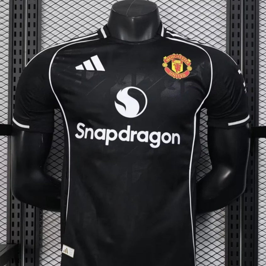 2025/2026 Manchester United Black Special Edition Football Shirt