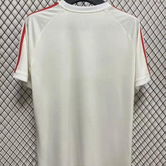 Camiseta de fútbol blanca especial del Manchester United 2024/2025