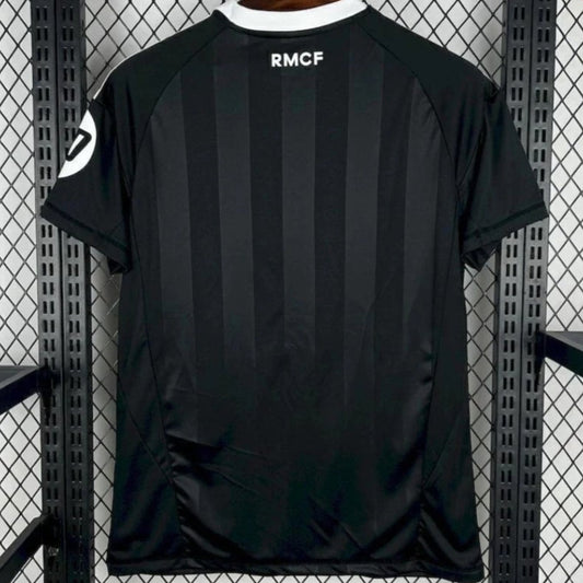 Camiseta de portero de fútbol negra del Real Madrid 2025/2026
