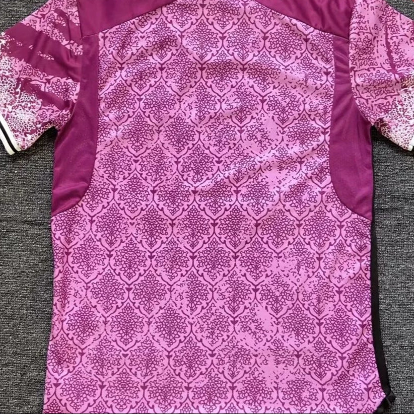 2024/2025 Real Madrid Pink Special Edition Football Shirt