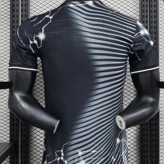 Camiseta de fútbol especial Real Madrid Negro Leopardo 2024/2025