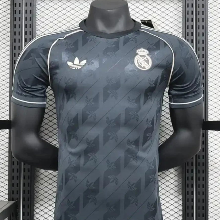 2024/2025 Real Madrid Retro Model Football Shirt