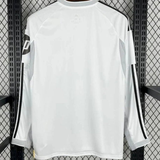Camiseta de manga larga local del Real Madrid 2025/2026