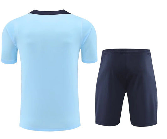Maillot et short d'entraînement de pré-match France bleu clair 2024