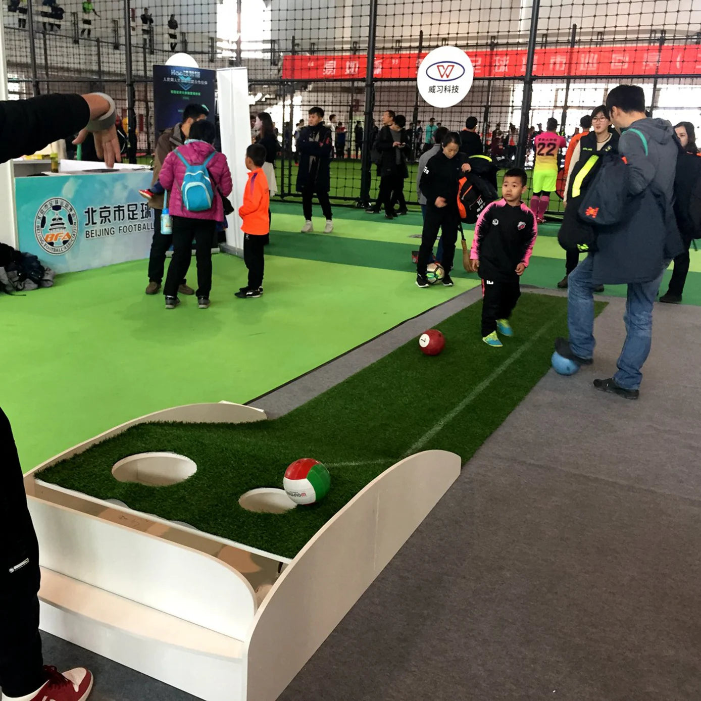 Nouveau concept Bois Football Golf Entraînement de football Équipement auxiliaire Commande en ligne