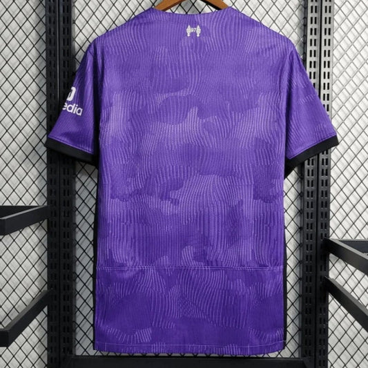 Camiseta de fútbol de visitante del Liverpool 2023/2024, tercera edición