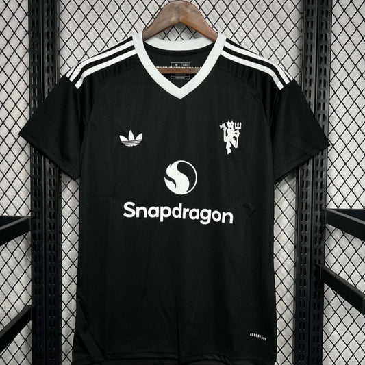 2024/2025 Manchester United Goalkeeper Football Shirt