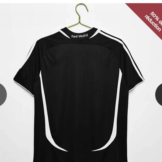 Camiseta de fútbol retro de visitante del Real Madrid 2006/2007