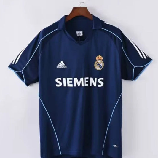 2005/2006 Real Madrid Retro Home Football Shirt