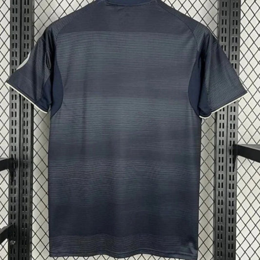 Camiseta de fútbol de visitante del Real Madrid 2025/2026