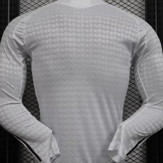 Camiseta de manga larga local del Real Madrid 2024/2025