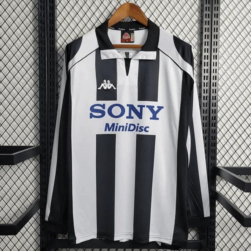 1997/1998 Juventus Retro Long Sleeve