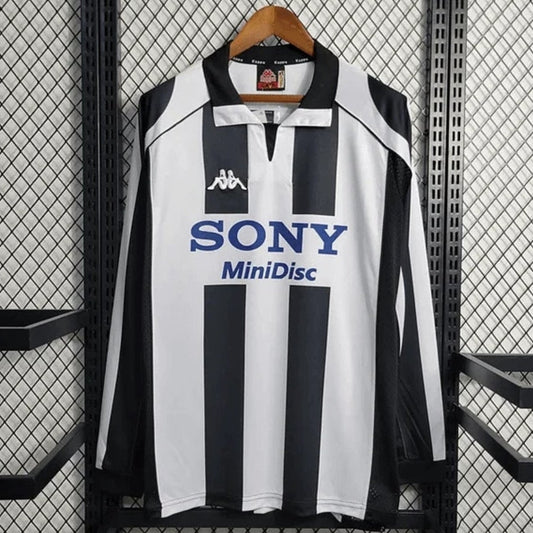 1997/1998 Juventus Retro Long Sleeve