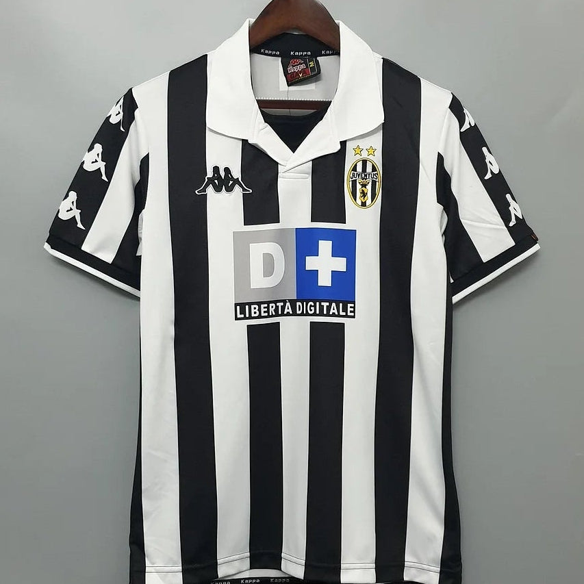 1999/2000 Juventus Retro Home Football Shirt