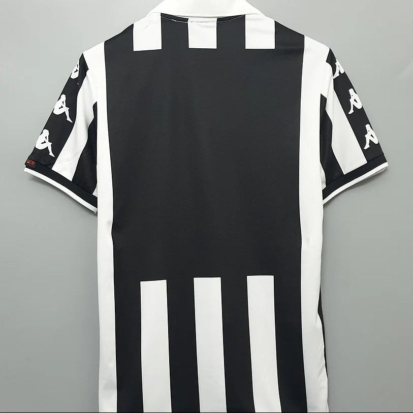 1999/2000 Juventus Retro Home Football Shirt