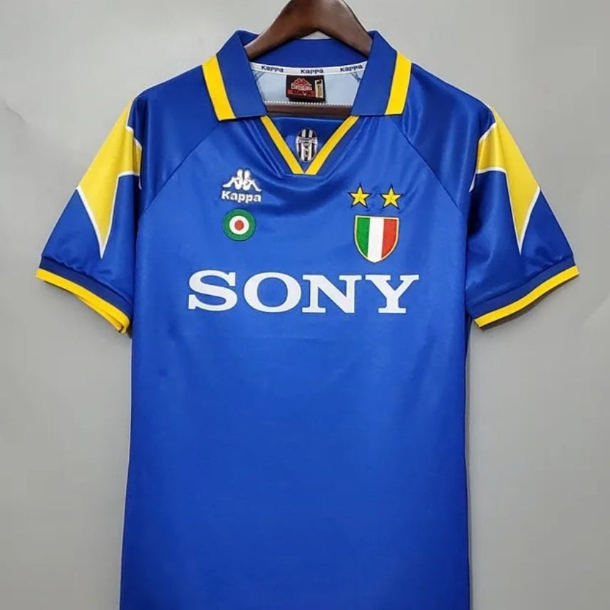 1995/1996 Juventus Retro Away Football Shirt