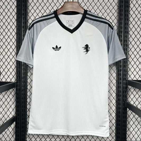 2024/2025 Juventus Goalkeeper Football Shirt