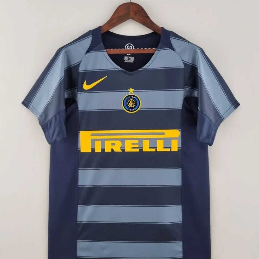 Camiseta de fútbol retro de visitante del Inter de Milán 2004/2005