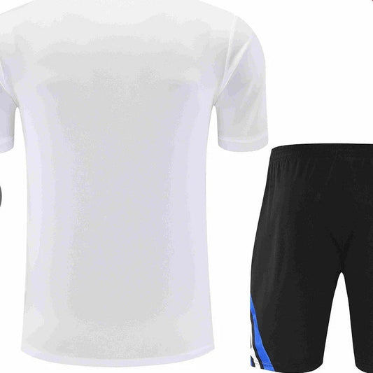 Camiseta y pantalones cortos de entrenamiento Inter de Milán para partidos previos 2025/2026 en color blanco